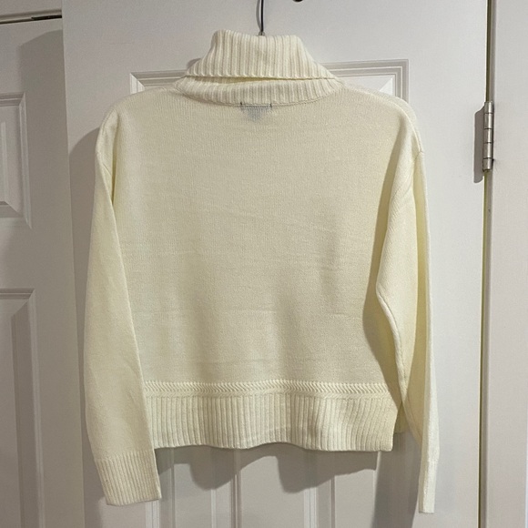 Wild Fable Cream Turtleneck Sweater - Picture 4 of 4